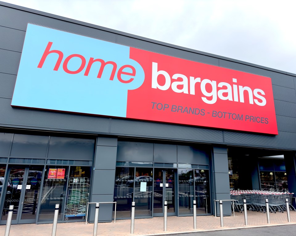 Home Bargains has revealed another seasonal deal for shoppers in the festive spirit