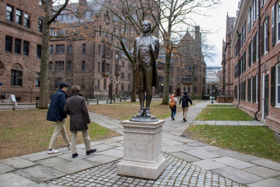 The return of the Yale Republican