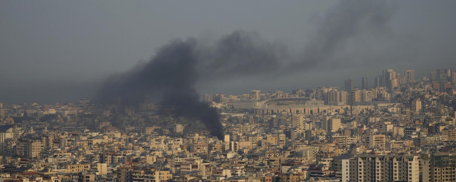 Smoke rise from Israeli airstrikes on Dahiyeh, Beirut's southern suburbs, Lebanon, Wednesday, Oct. 16, 2024. - Sputnik International, 1920, 21.10.2024