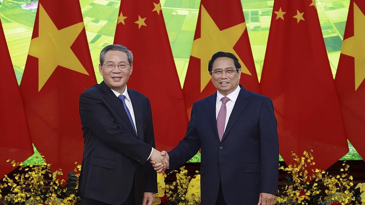 Vietnam, China sign 10 deals including agriculture cooperation to cross-border QR code payments as leaders meet