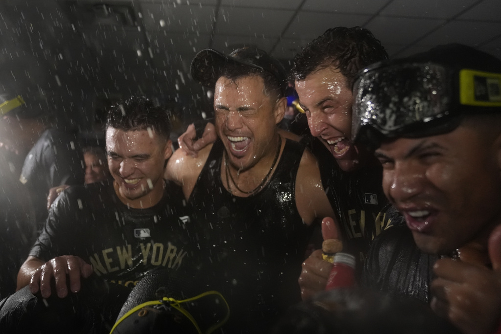 What goes into setting up a champagne celebration? Yankees’ clubhouse assistant breaks it down