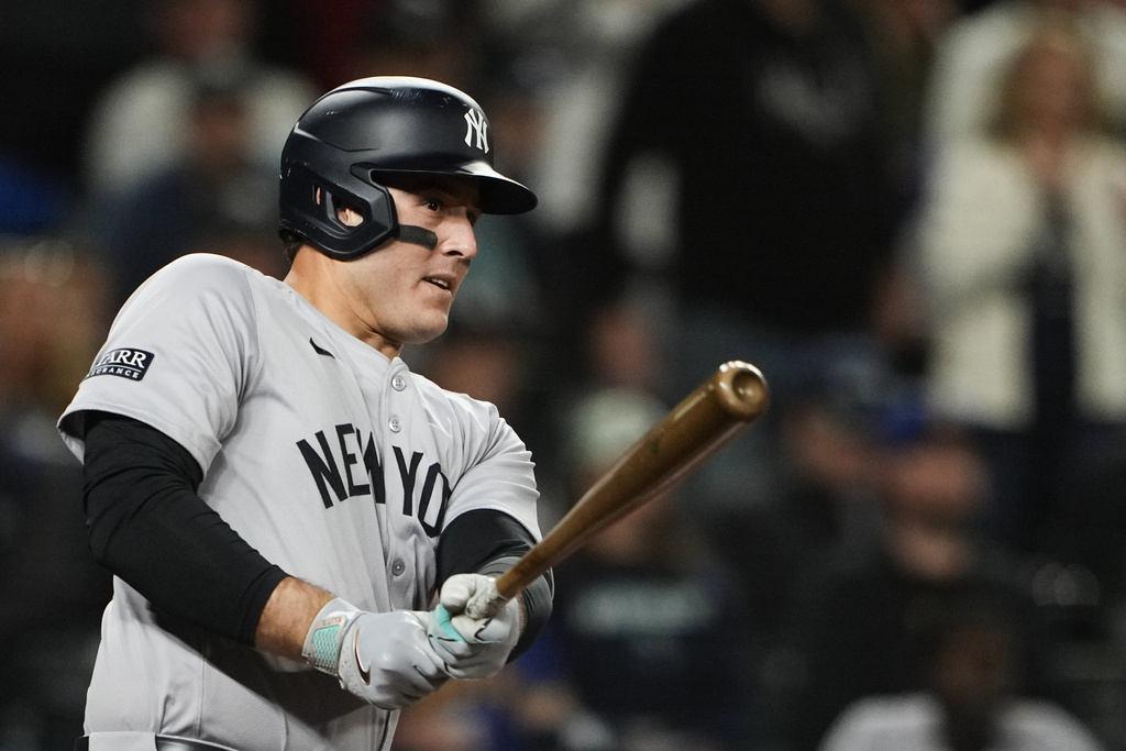 ‘Adamant’ Anthony Rizzo rejoins Yankees for ALCS: ‘It’s just pain’